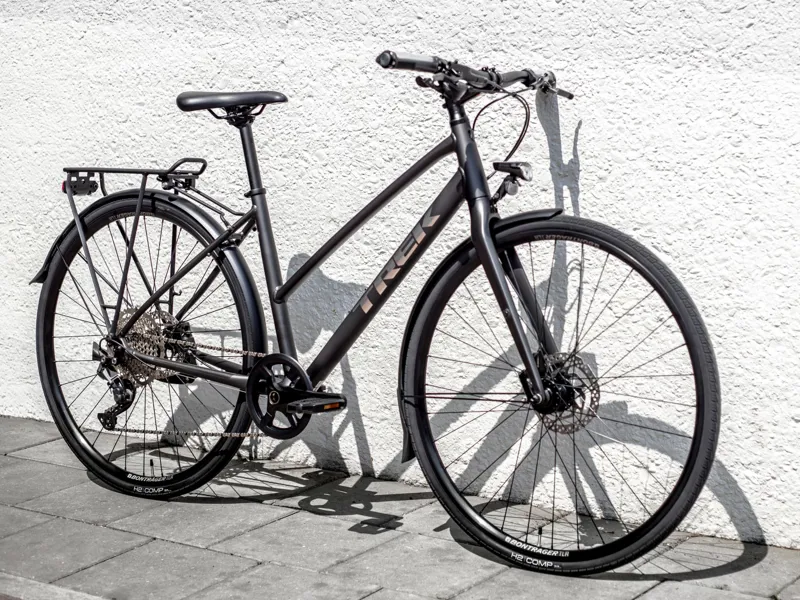 Trek fx 3 hotsell kickstand