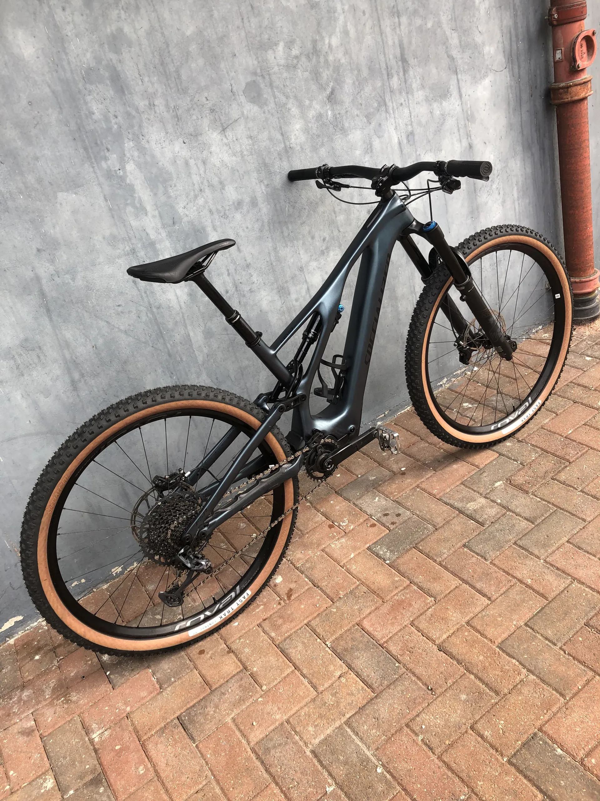 Specialized ex demo bikes outlet
