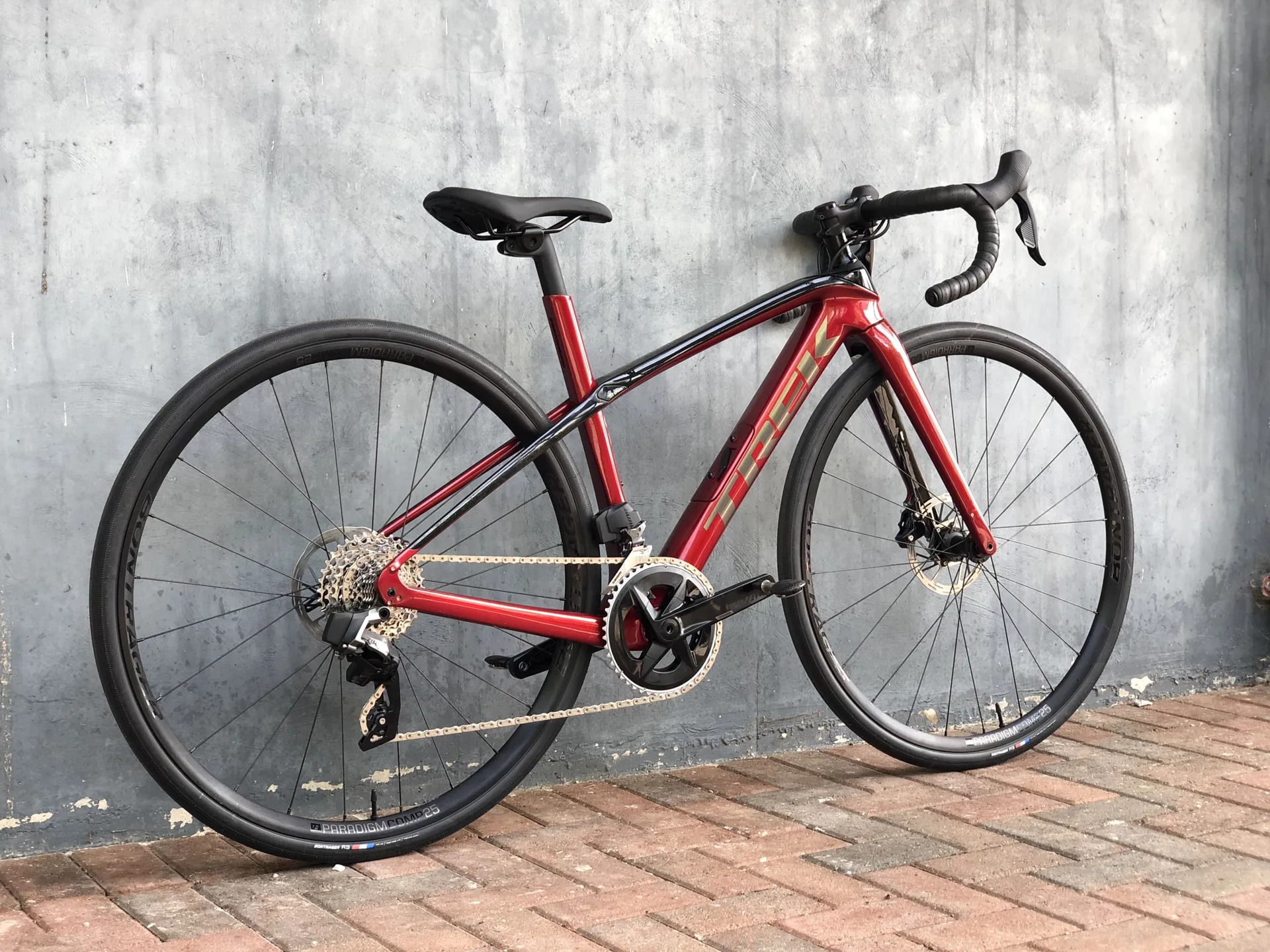 Trek Domane SL 6 eTap Ex Demo 44cm Road Bike 2022 Crimson Black