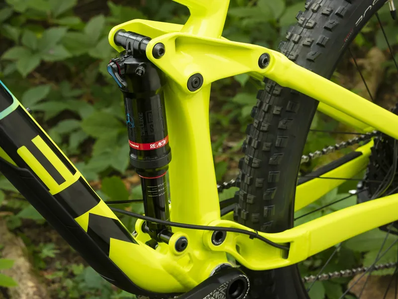 Trek remedy 8 teal to volt fade 2021 deals